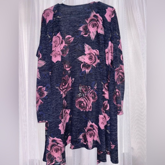 NWOT CARDIGAN - Picture 5 of 12